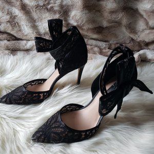 I.N.C International Concepts Kaiaa with bow